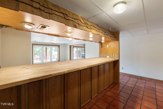 21580 Moonlight Bay Road, Abingdon, VA 24211