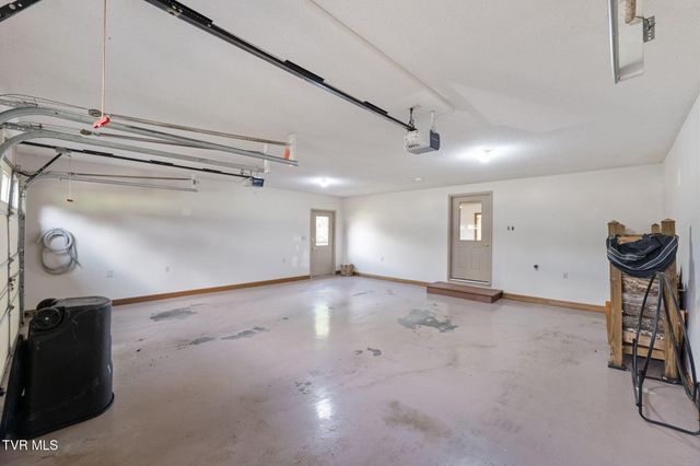 21580 Moonlight Bay Road, Abingdon, VA 24211
