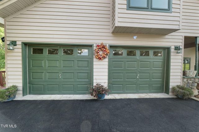21580 Moonlight Bay Road, Abingdon, VA 24211