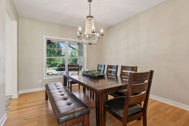 1631 Deephaven Drive, Woodbury, MN 55129