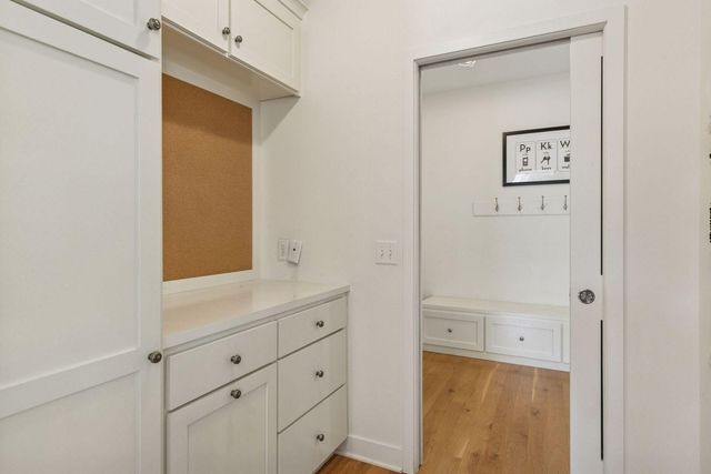 1631 Deephaven Drive, Woodbury, MN 55129