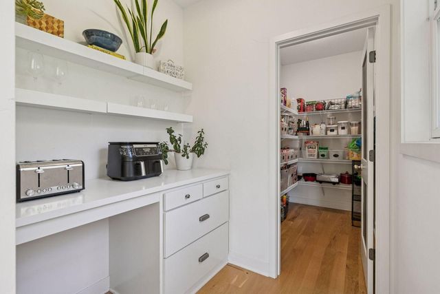 1631 Deephaven Drive, Woodbury, MN 55129