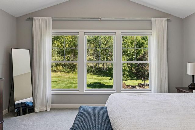 1631 Deephaven Drive, Woodbury, MN 55129