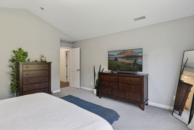 1631 Deephaven Drive, Woodbury, MN 55129