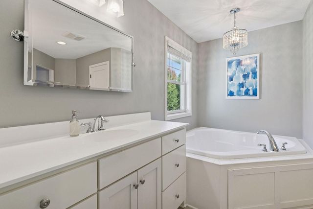 1631 Deephaven Drive, Woodbury, MN 55129