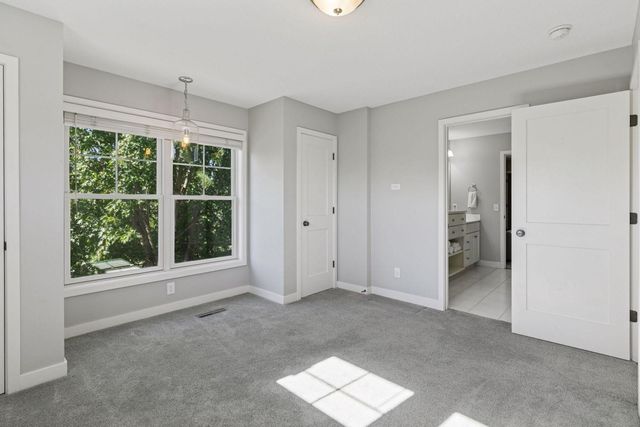 1631 Deephaven Drive, Woodbury, MN 55129