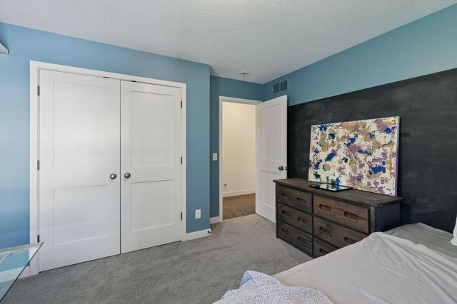 1631 Deephaven Drive, Woodbury, MN 55129