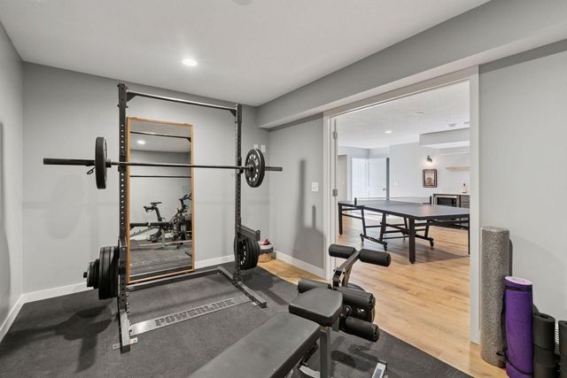 1631 Deephaven Drive, Woodbury, MN 55129