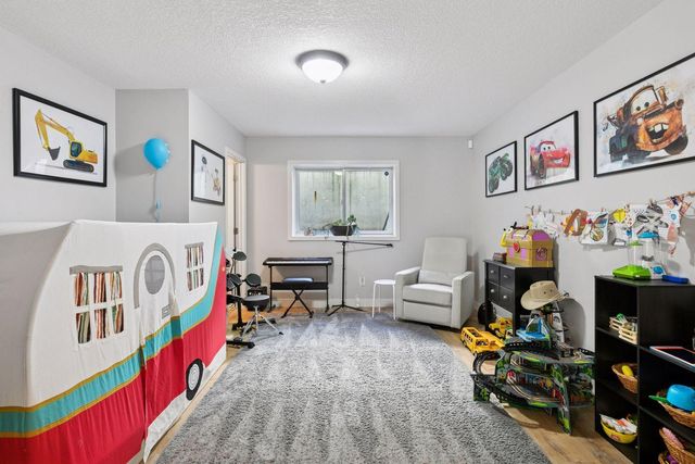 1631 Deephaven Drive, Woodbury, MN 55129