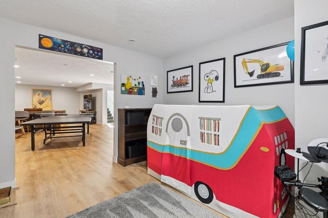 1631 Deephaven Drive, Woodbury, MN 55129