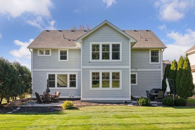 1631 Deephaven Drive, Woodbury, MN 55129