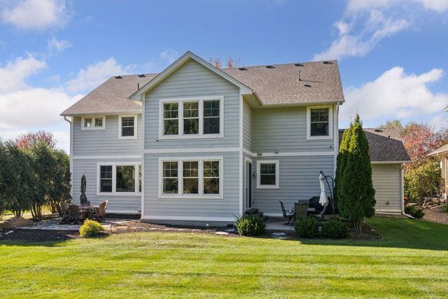 1631 Deephaven Drive, Woodbury, MN 55129