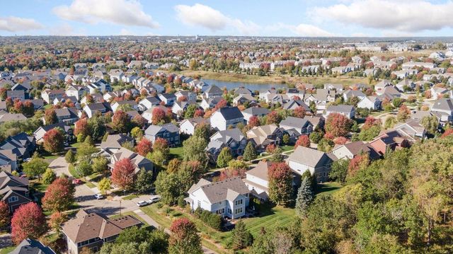 1631 Deephaven Drive, Woodbury, MN 55129