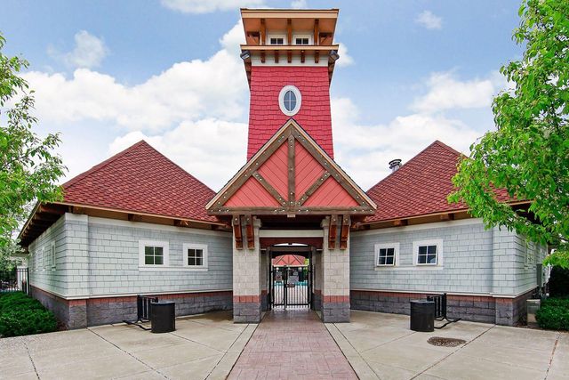 1631 Deephaven Drive, Woodbury, MN 55129