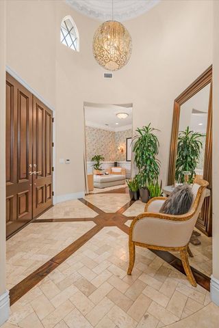 11350 N Glencastle Way, Fresno, CA 93730