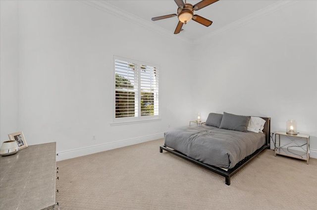 11350 N Glencastle Way, Fresno, CA 93730