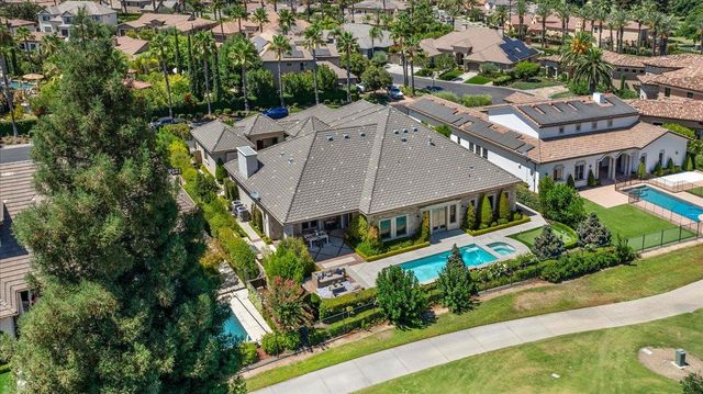 11350 N Glencastle Way, Fresno, CA 93730