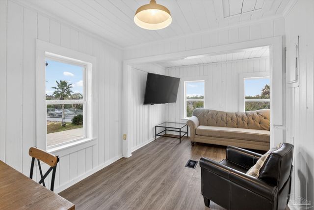 351 E 2nd Ave, Gulf Shores, AL 36542