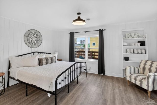 351 E 2nd Ave, Gulf Shores, AL 36542