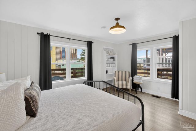 351 E 2nd Ave, Gulf Shores, AL 36542