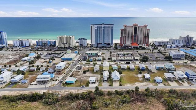 351 E 2nd Ave, Gulf Shores, AL 36542