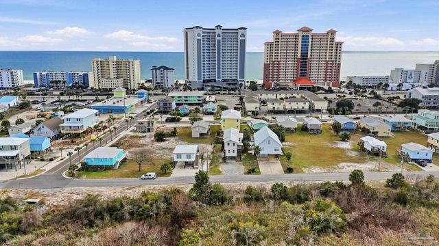 351 E 2nd Ave, Gulf Shores, AL 36542