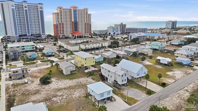 351 E 2nd Ave, Gulf Shores, AL 36542
