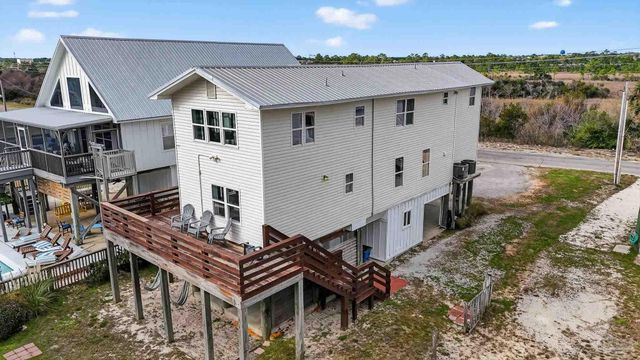 351 E 2nd Ave, Gulf Shores, AL 36542