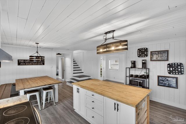 351 E 2nd Ave, Gulf Shores, AL 36542