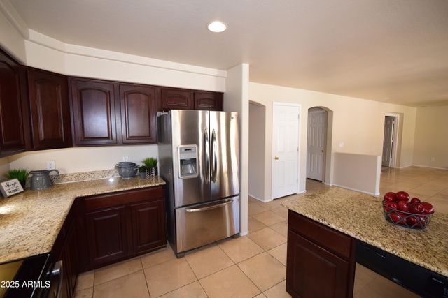 31689 N BLACKFOOT Drive, San Tan Valley, AZ 85143