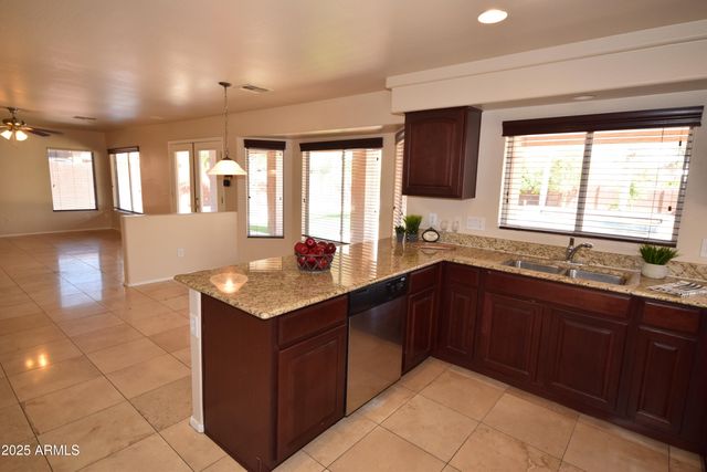 31689 N BLACKFOOT Drive, San Tan Valley, AZ 85143