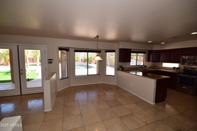 31689 N BLACKFOOT Drive, San Tan Valley, AZ 85143