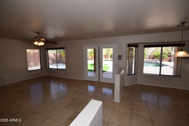 31689 N BLACKFOOT Drive, San Tan Valley, AZ 85143