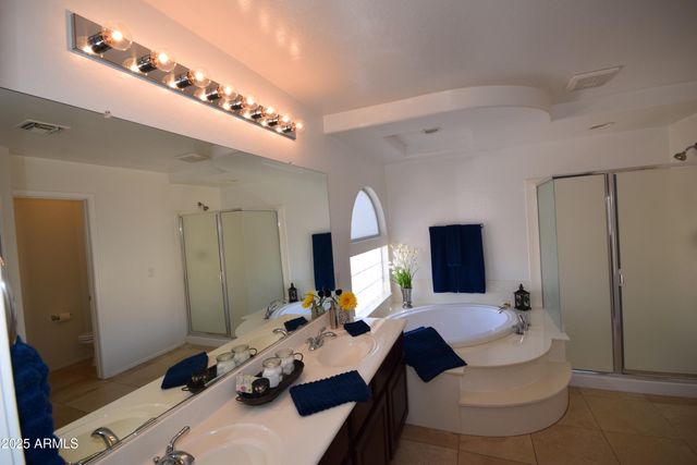 31689 N BLACKFOOT Drive, San Tan Valley, AZ 85143