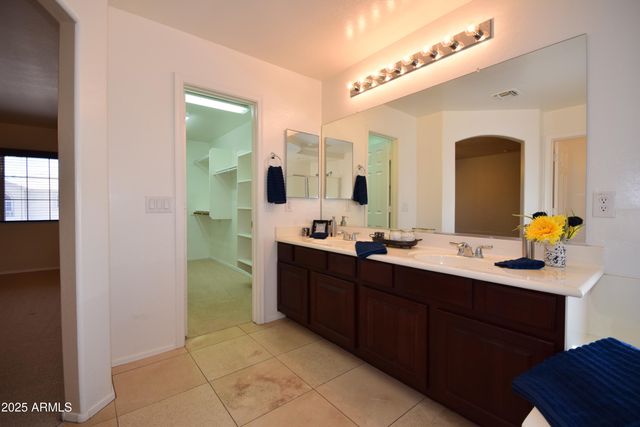 31689 N BLACKFOOT Drive, San Tan Valley, AZ 85143