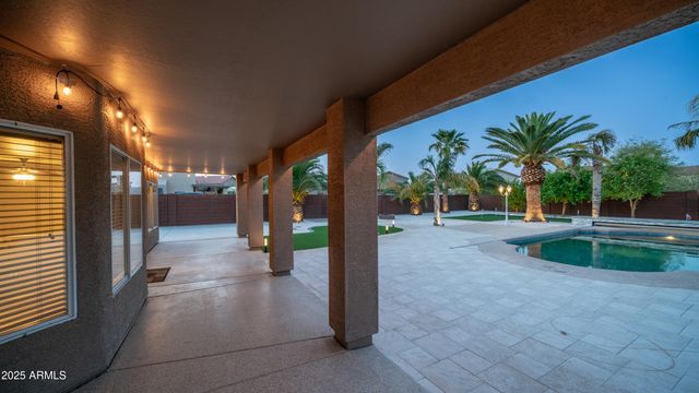 31689 N BLACKFOOT Drive, San Tan Valley, AZ 85143