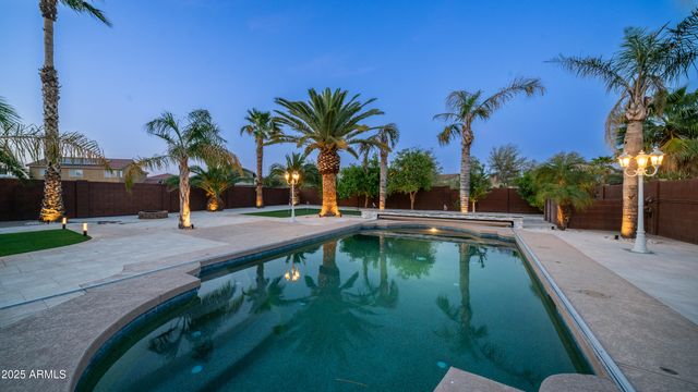 31689 N BLACKFOOT Drive, San Tan Valley, AZ 85143