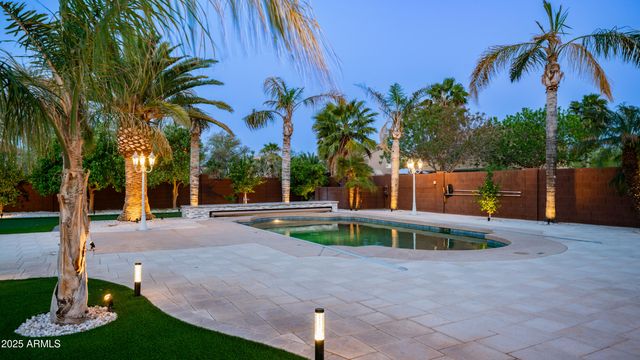 31689 N BLACKFOOT Drive, San Tan Valley, AZ 85143