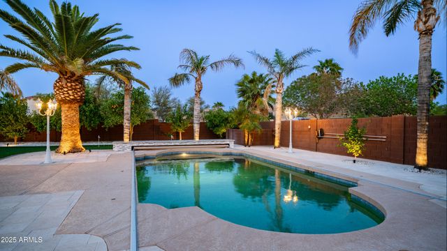 31689 N BLACKFOOT Drive, San Tan Valley, AZ 85143