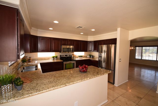 31689 N BLACKFOOT Drive, San Tan Valley, AZ 85143