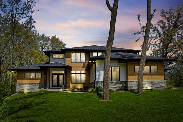 600 W 6th St Court, Coal Valley, IL 61240