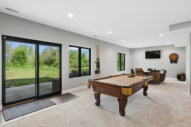 600 W 6th St Court, Coal Valley, IL 61240
