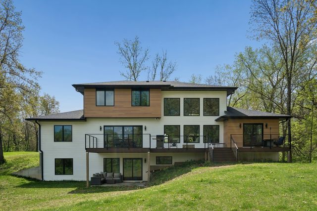 600 W 6th St Court, Coal Valley, IL 61240