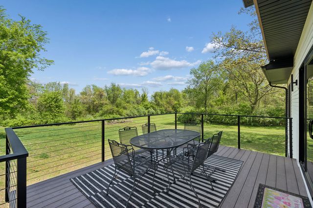 600 W 6th St Court, Coal Valley, IL 61240