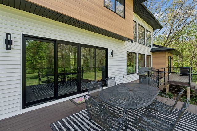 600 W 6th St Court, Coal Valley, IL 61240
