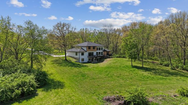 600 W 6th St Court, Coal Valley, IL 61240