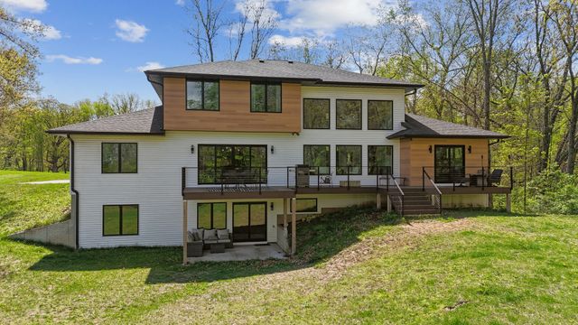 600 W 6th St Court, Coal Valley, IL 61240