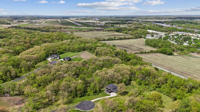 600 W 6th St Court, Coal Valley, IL 61240