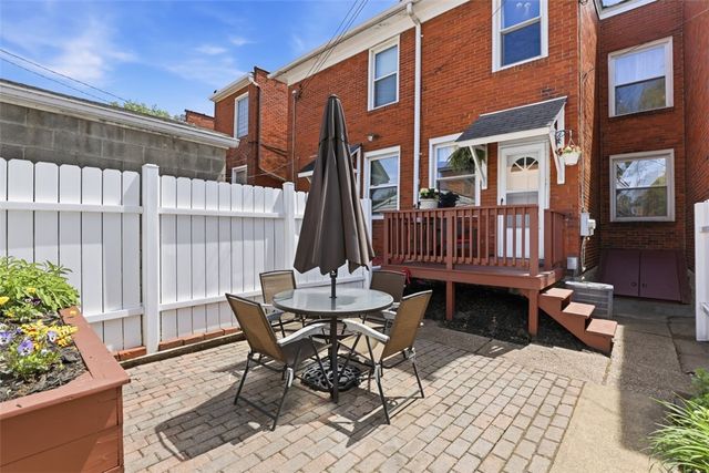 420 W Hutchinson Ave, Edgewood, PA 15218