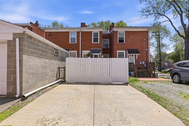 420 W Hutchinson Ave, Edgewood, PA 15218